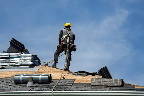 Professional Gutter Installation technician working in Edgerton, MN